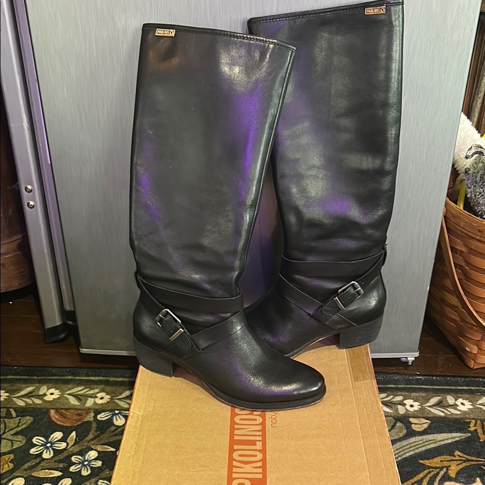 PIKOLINOS Black Heeled Boots with Decorative Strap